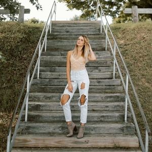 Skater destroyed skinny boyfriend jeans